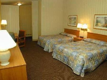 Country Lane Inn & Suites Swift Current Oda fotoğraf